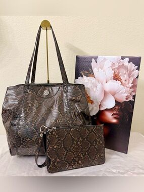 Like New - 2Fer! Anne Klein Snake Embossed Tote with Wristlet